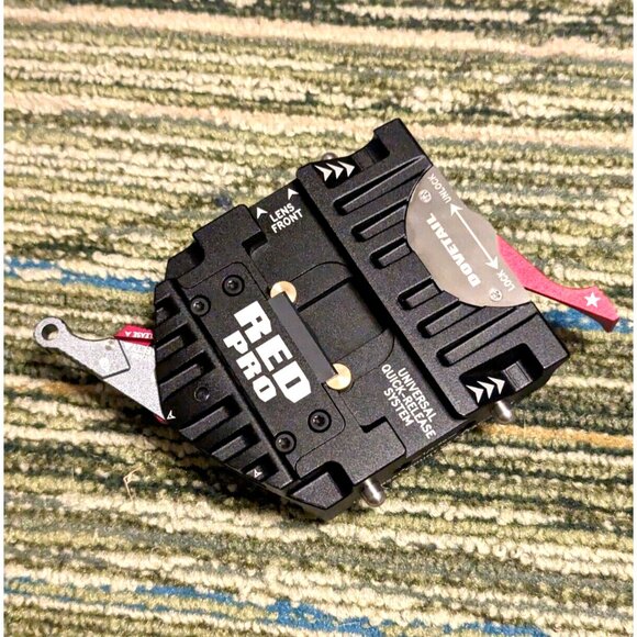 RED Pro Universal Quick Release System Baseplate for Dovetail - Picture 1 of 4